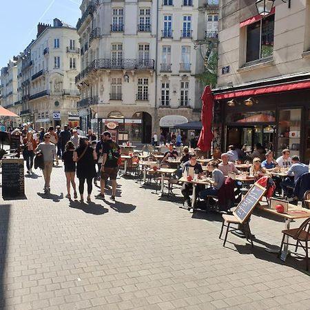 Le Nid Des Carmes Apartment น็องต์ ภายนอก รูปภาพ
