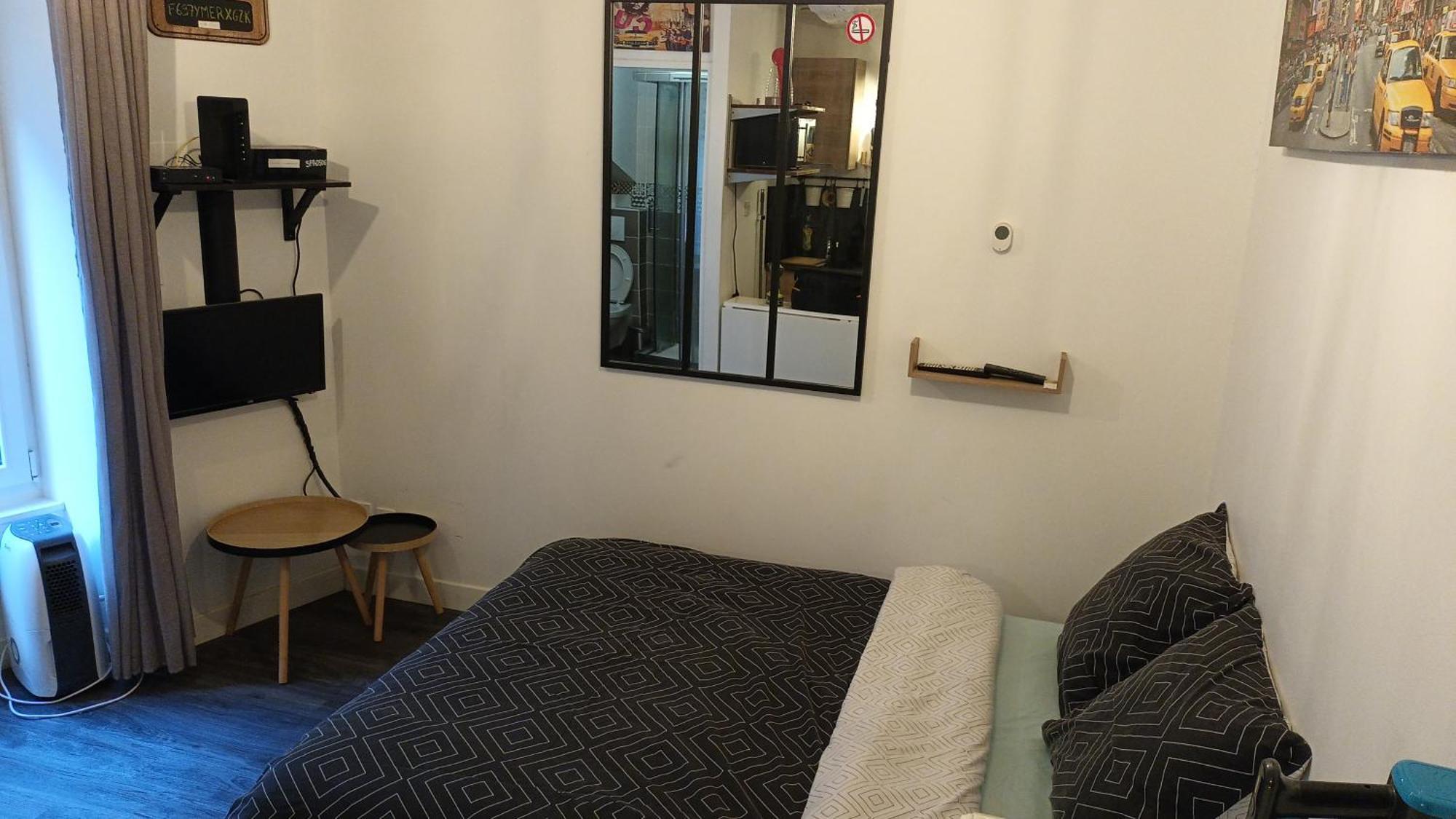 Le Nid Des Carmes Apartment น็องต์ ภายนอก รูปภาพ