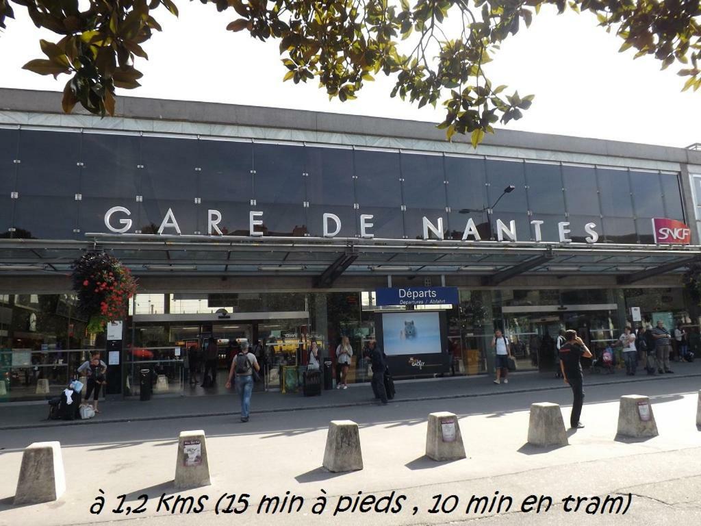 Le Nid Des Carmes Apartment น็องต์ ภายนอก รูปภาพ
